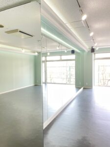 三軒茶屋 銀杏の葉 ダンススタジオ バレエ教室 レンタルスタジオ